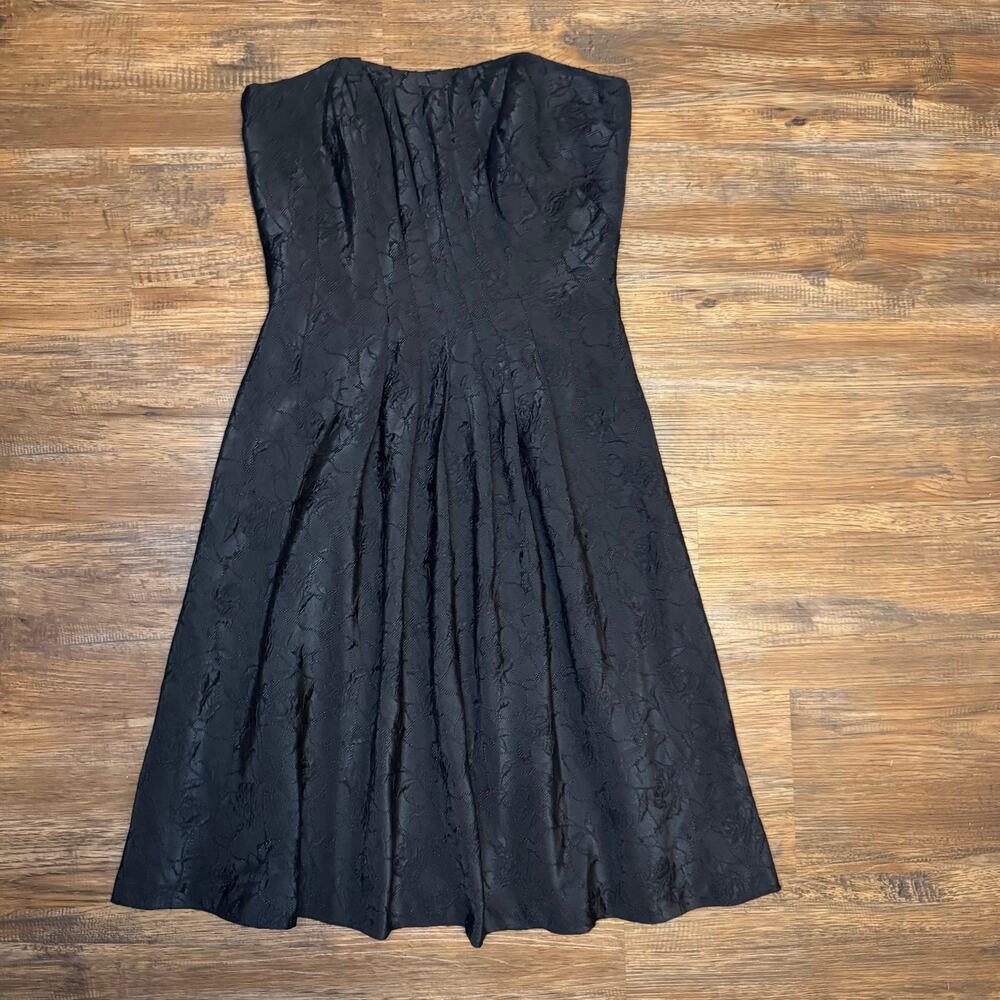 White House Black Market strapless black floral cocktail dress size 6